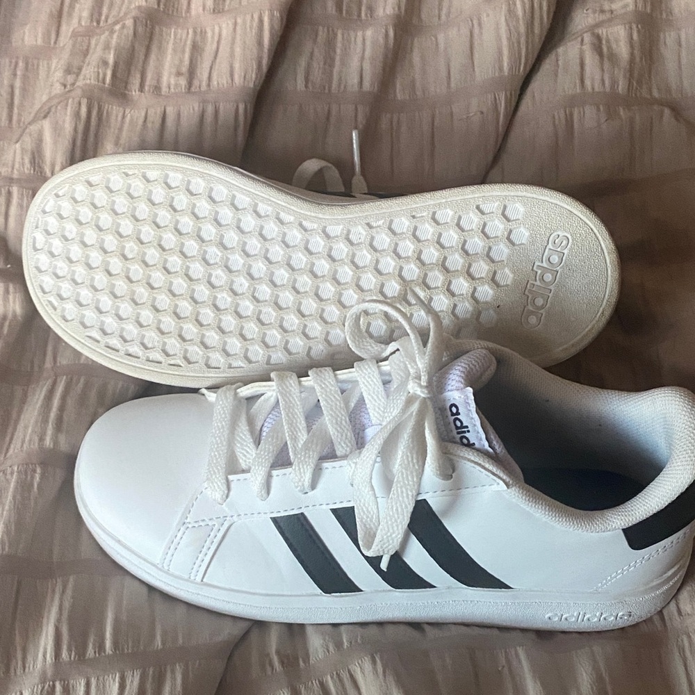 Adidas Classic White Shoes with Black Accents